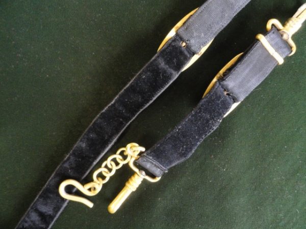 2nd Model Navy Dagger Brass Hangers (#28910)